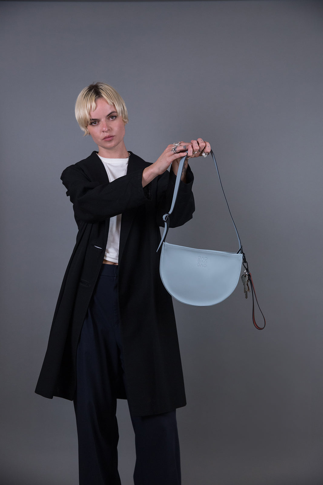 SHOULDER: Bolsa de hombro en cuero certificado | GAG BAG | HUMO