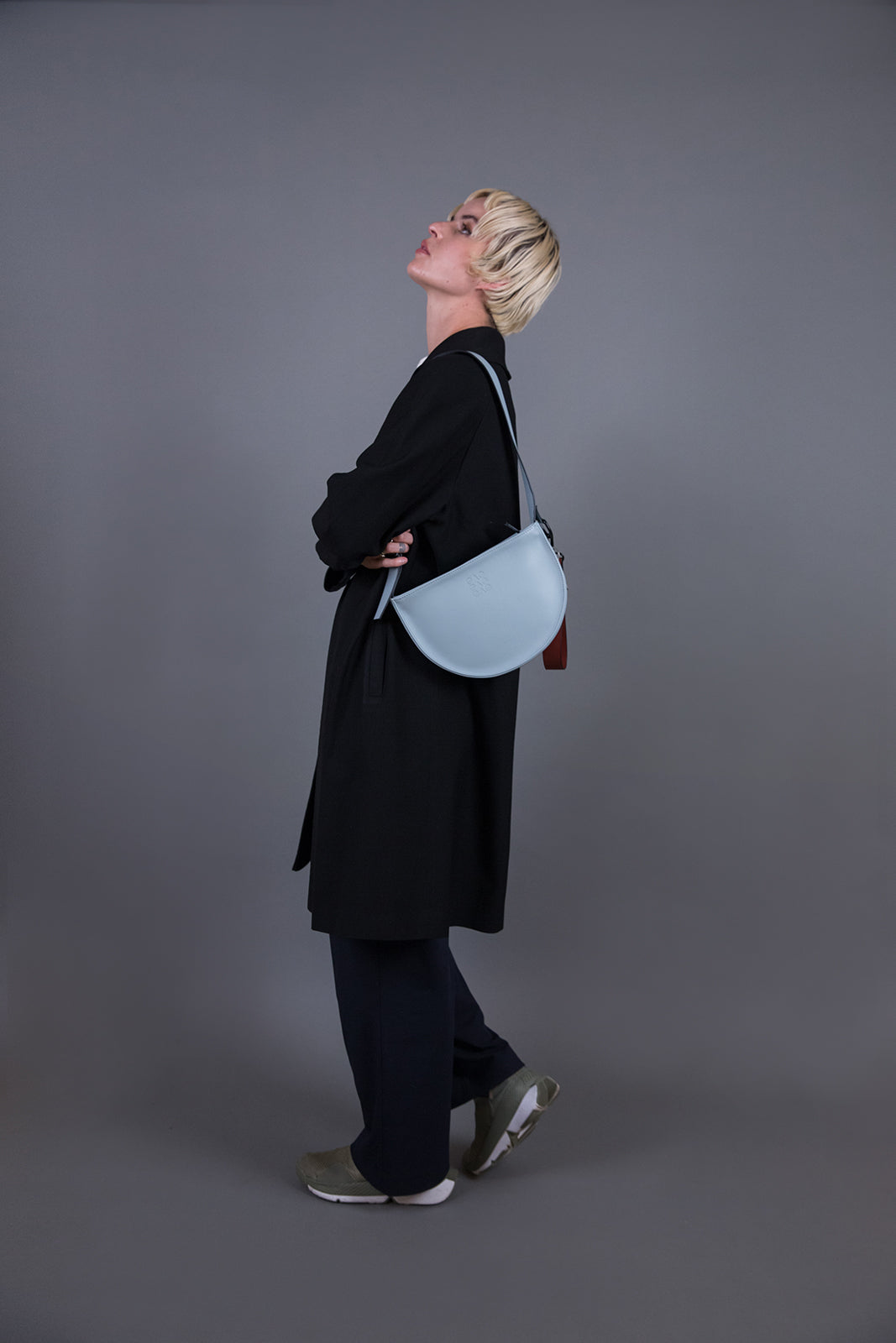 SHOULDER - HUMO